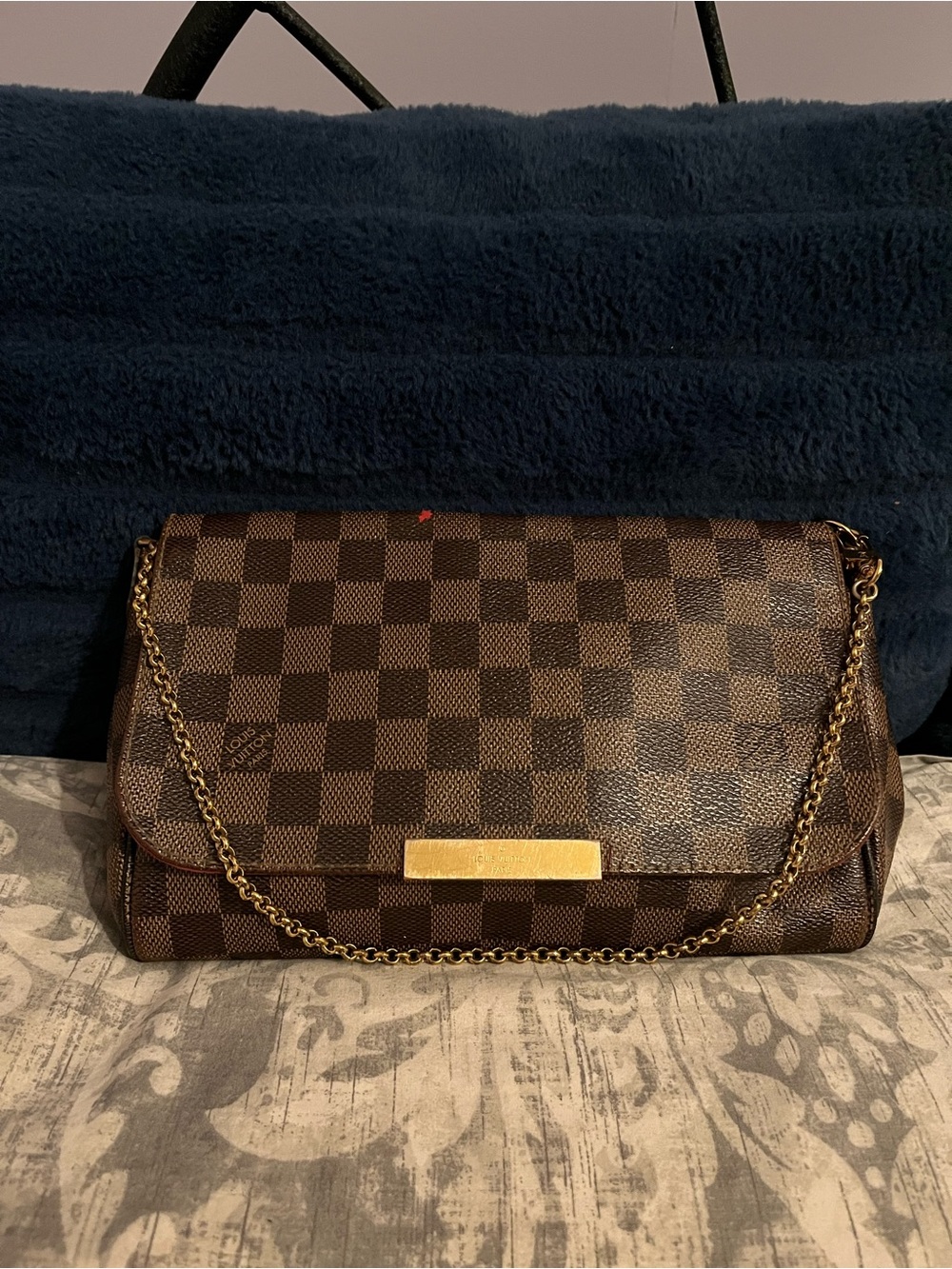 LV Damier Purse